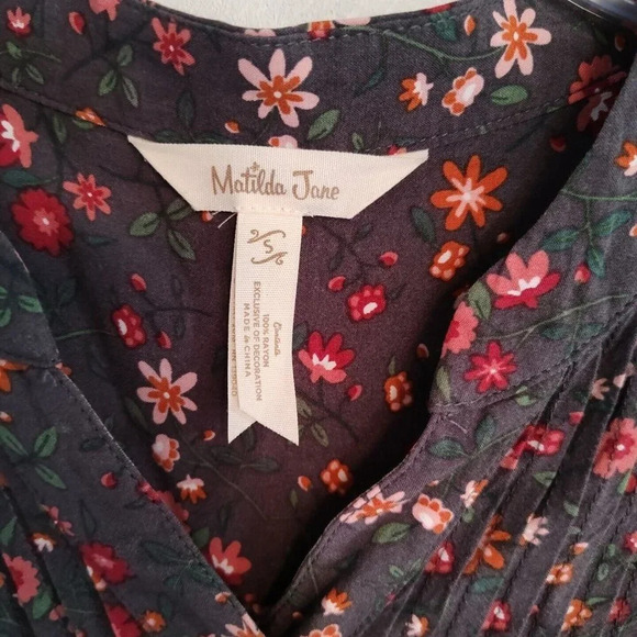 Matilda Jane Gray Floral Button Up Peasant Babydoll Top Size S Pintuck 26652T - Picture 6 of 8